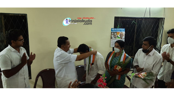 നഗരസഭ അദ്ധ്യക്ഷയായി തിരഞ്ഞെടുക്കപ്പെട്ട സോണിയ ഗിരിക്കും കൗൺസിലർ അവിനാഷ് ഒ.എസിനും ഇരിങ്ങാലക്കുട യൂത്ത് കോൺഗ്രസ്സ് ടൗൺ മണ്ഡലം കമ്മിറ്റി സ്വീകരണം നൽകി