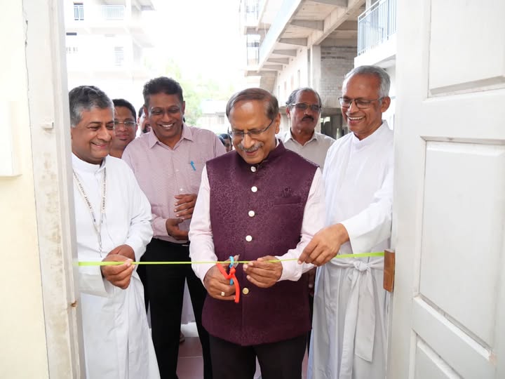 പത്മഭൂഷൻ ഫാദർ ഗബ്രിയേൽ ഇൻഡോർ സ്റ്റേഡിയത്തിലെ പുതിയ ക്ലാസ്സുകൾ