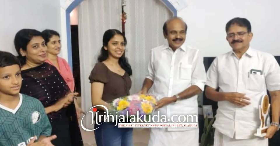 തോമസ് ഉണ്ണിയാടൻ എം എൽ എ അഭിനന്ദിച്ചു തോമസ് ഉണ്ണിയാടൻ എം എൽ എ അഭിനന്ദിച്ചു